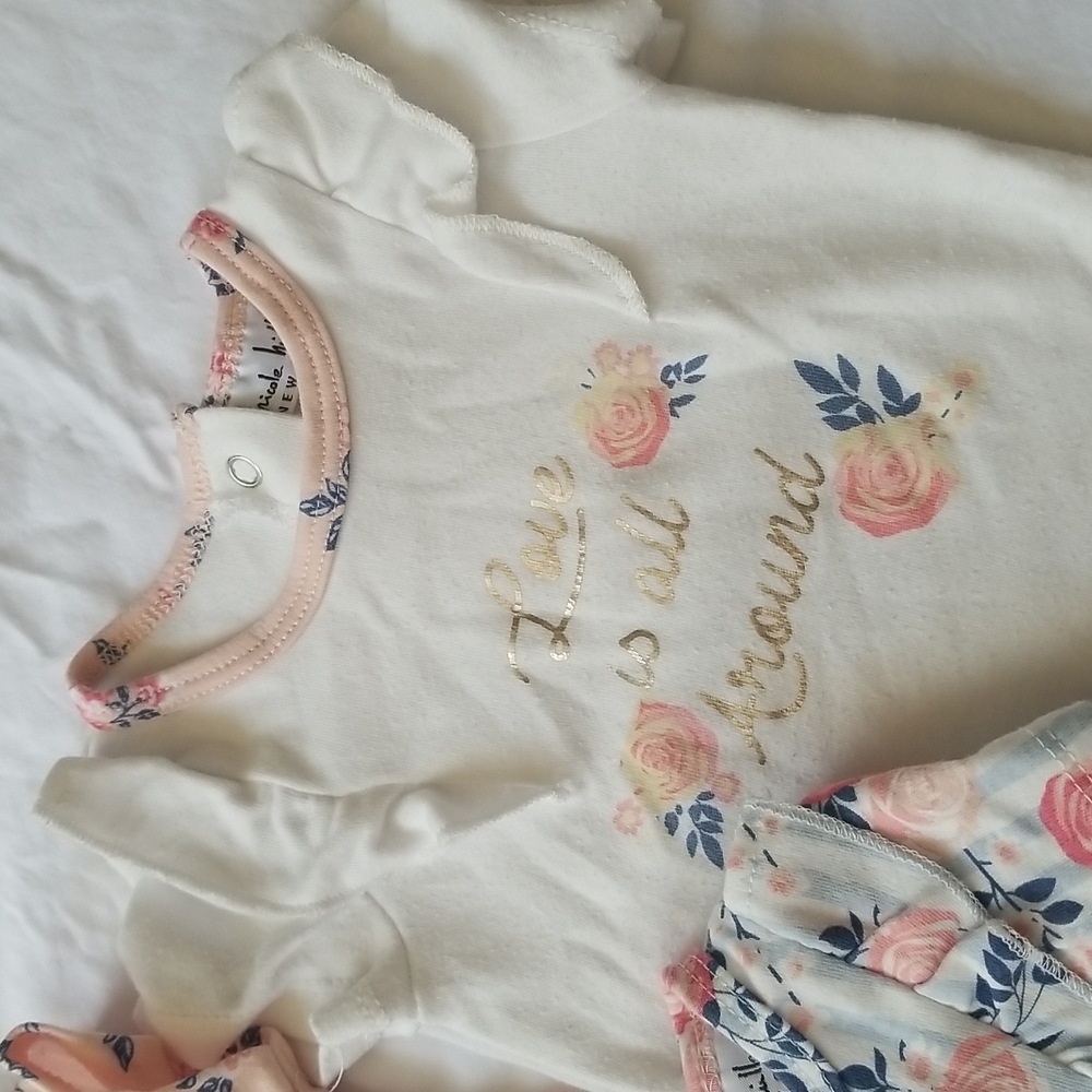 Baby onesies bundle - Picture 2 of 3
